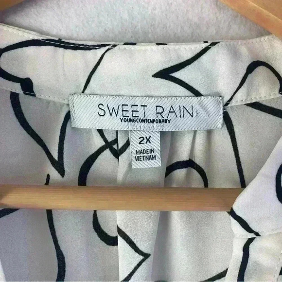 Sweet Rain Women's Heart Abstract Black White 3/4 Ruffle Sleeve Blouse Size 2X - Picture 4 of 10